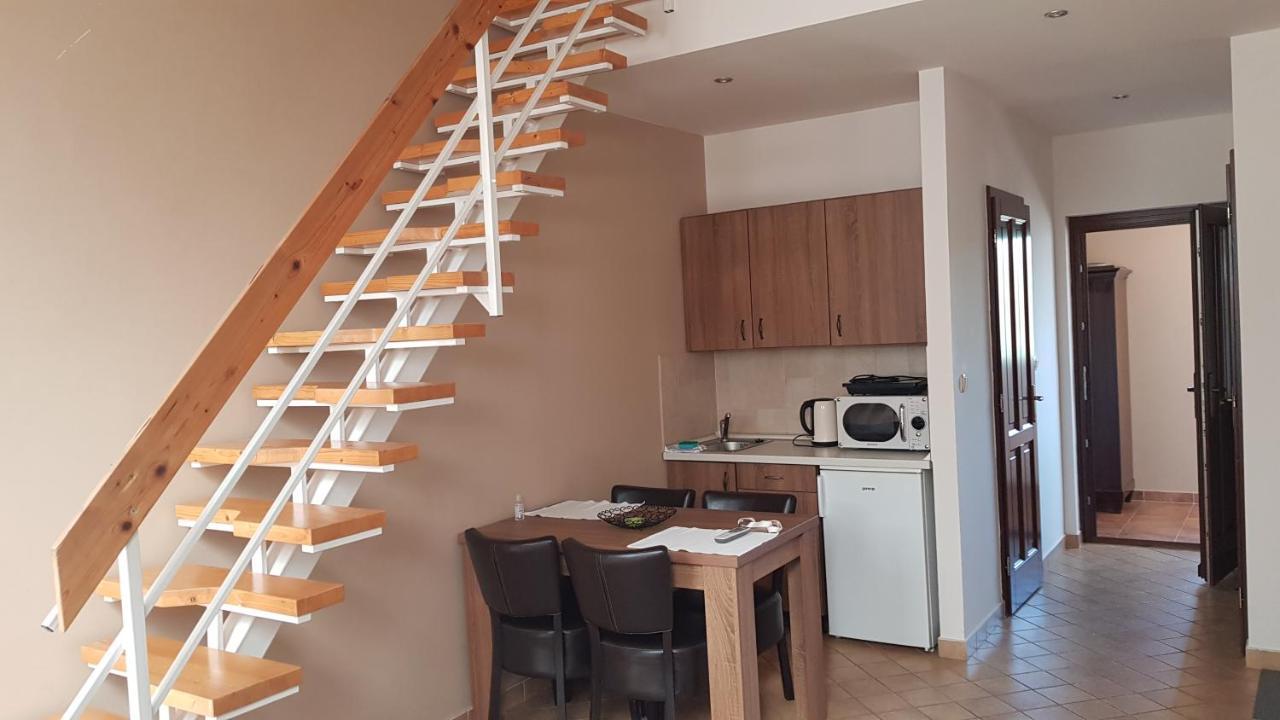 Végvár Delux apartman Gyula Esterno foto